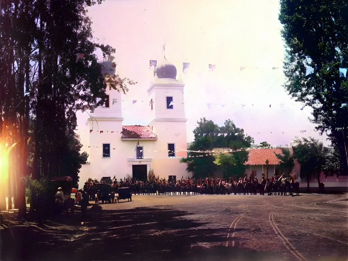 Iglesia de los Dominicos de Santiago en 1920 — Iglesia Los Dominicos — 1920 | Chile de Ayer