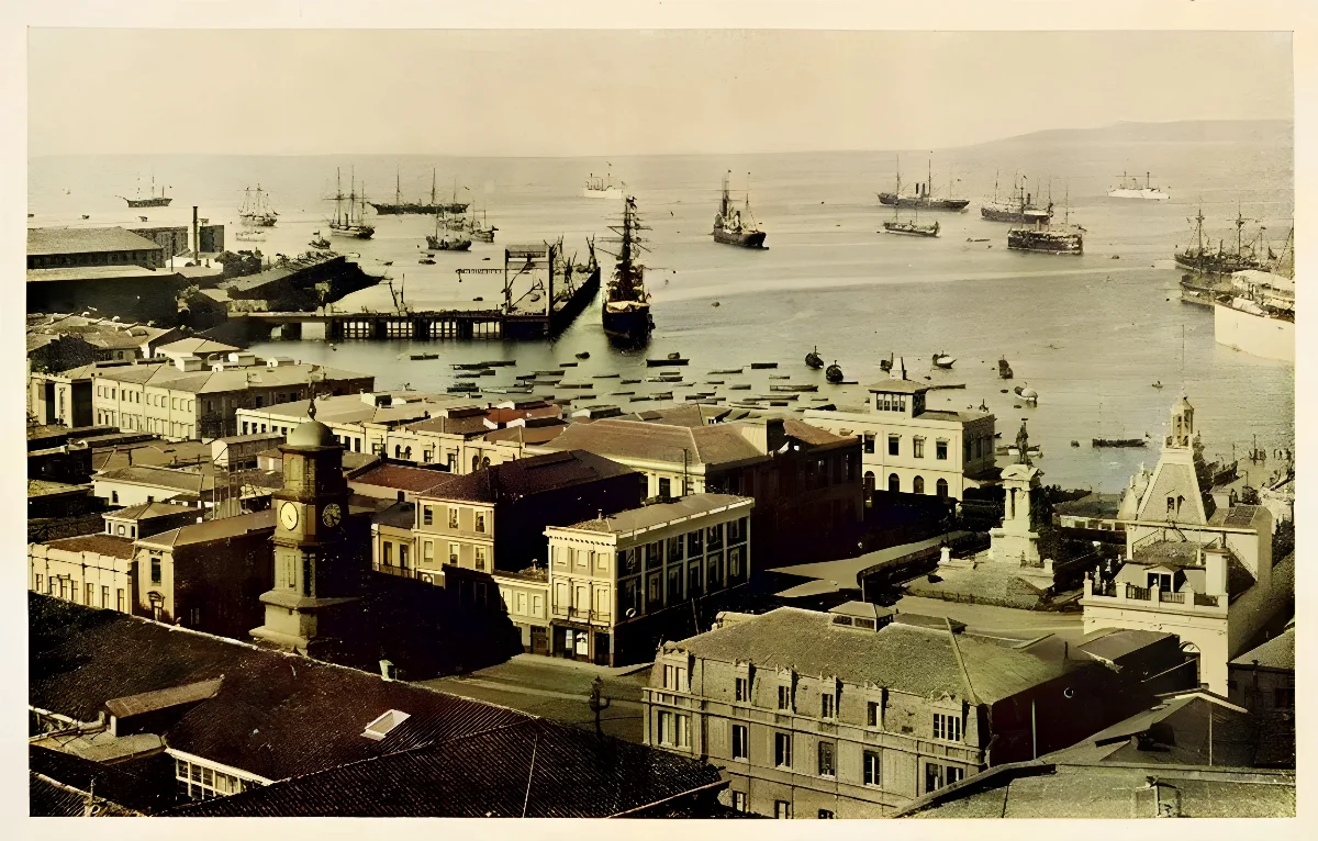 Vista de Valparaíso en el año 1906 — Barrio El Almendral — 1906 | Chile de Ayer