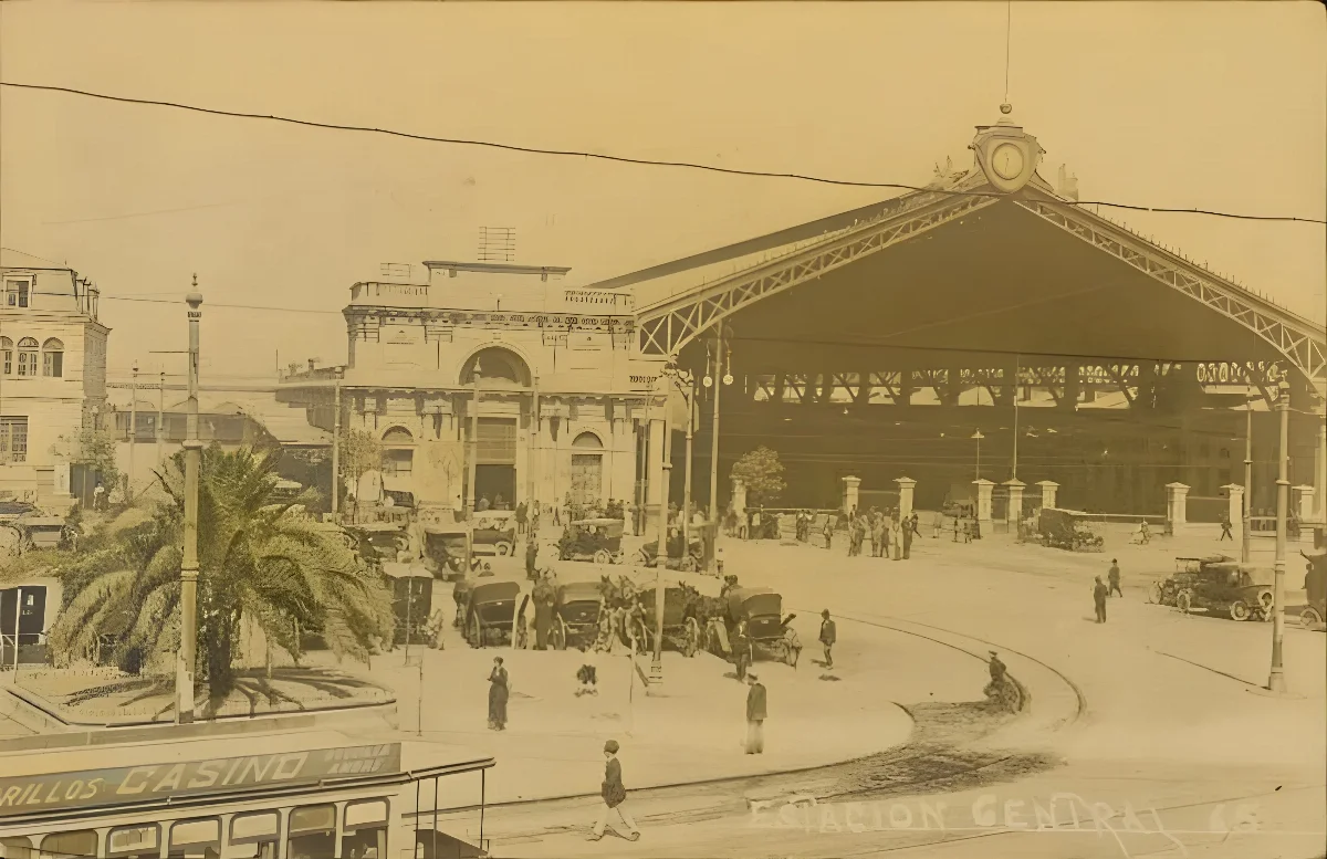 Estación Central de Santiago alrededor de 1915. — 1912 | Chile de Ayer