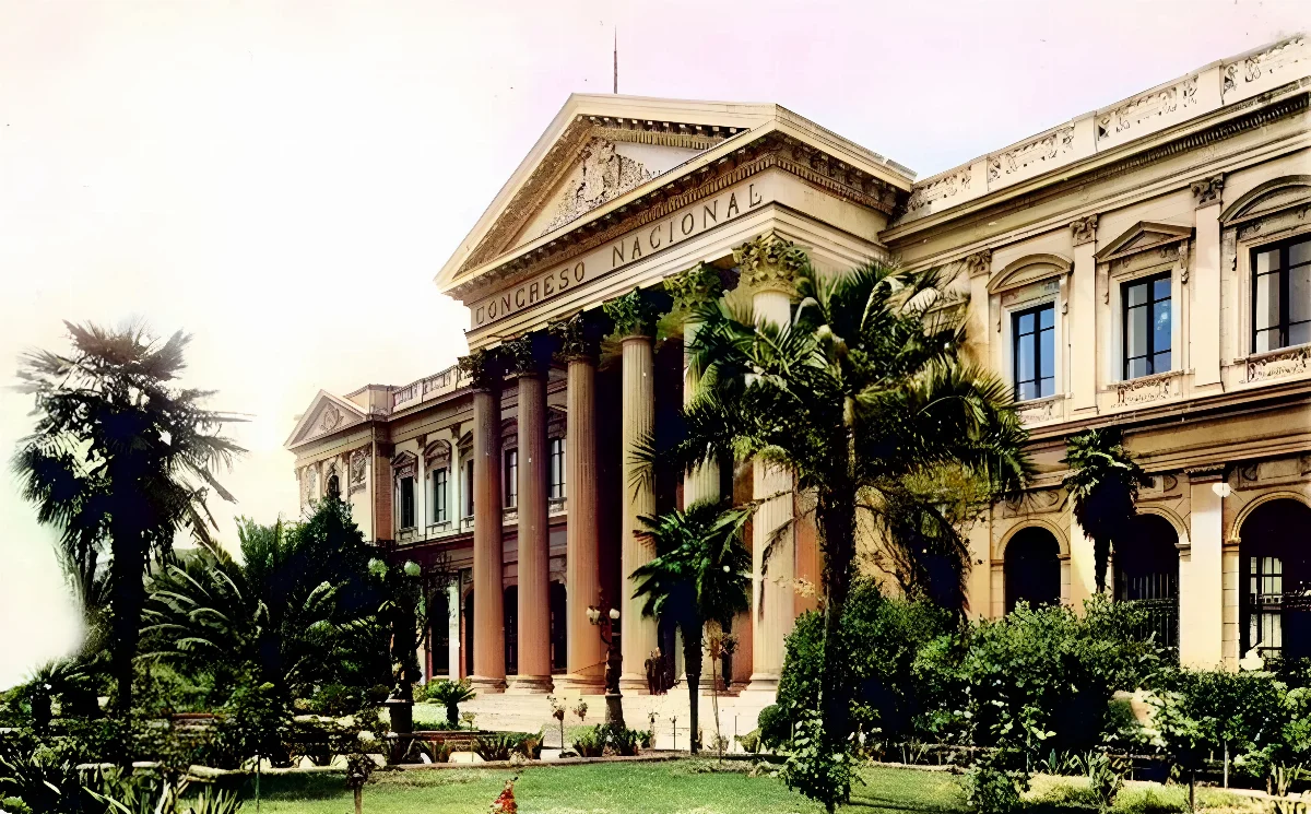 Congreso Nacional de Chile circa 1920. — 1920 | Chile de Ayer