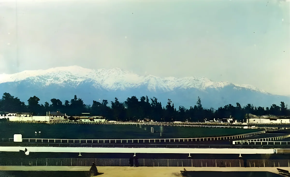 Club Hípico de Santiago en los años ’20s. — Club Hípico de Santiago — 1920 | Chile de Ayer