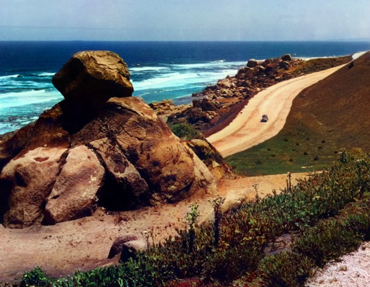 Rocas de Santo Domingo circa. 1930 — Rocas de Santo Domingo — 1930 | Chile de Ayer