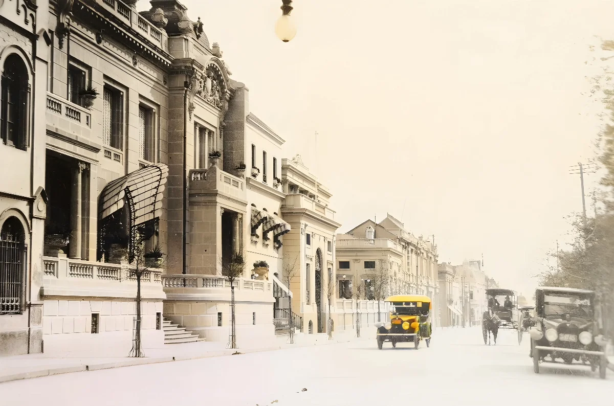 Alameda de Santiago ca. 1920 — Alameda de las Delicias — 1920 | Chile de Ayer