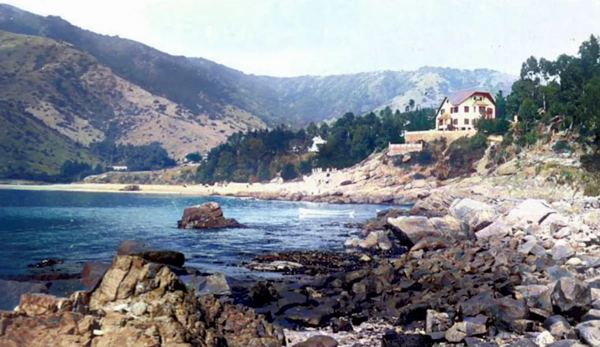 Zapallar en 1920 — Playa de Zapallar — 1920 | Chile de Ayer