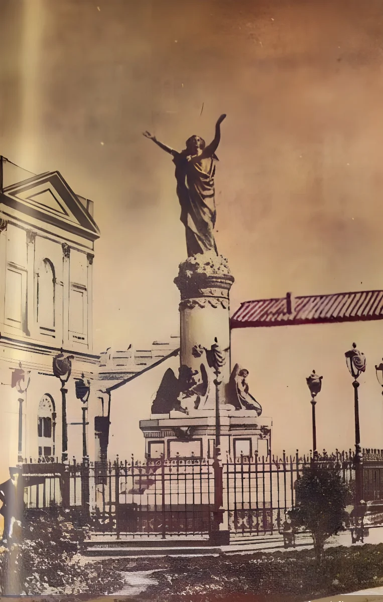 Monumento conmemorativo del Incendio de la Iglesia de la Compañía de Jesús en 1880 — Ex Congreso Nacional — 1880 | Chile de Ayer