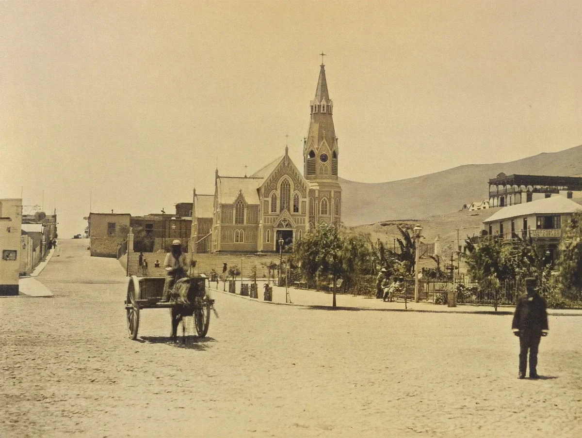Arica y la Iglesia San Marcos en 1889 — Catedral San Marcos de Arica — 1889 | Chile de Ayer