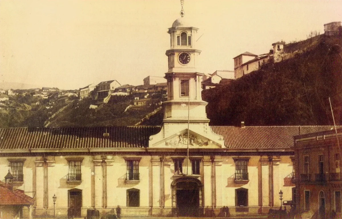 Palacio de la Intendencia año 1864 — Plaza Sotomayor — 1864 | Chile de Ayer