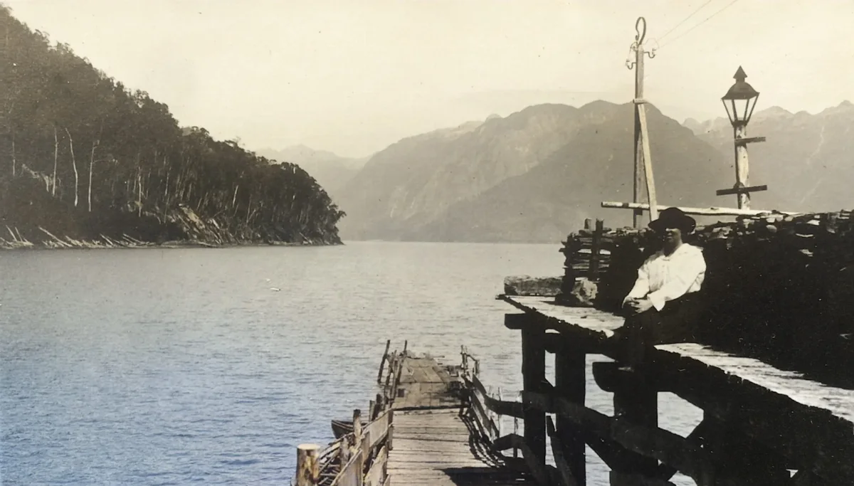 Muelle de Peulla en 1920 — Peulla — 1920 | Chile de Ayer