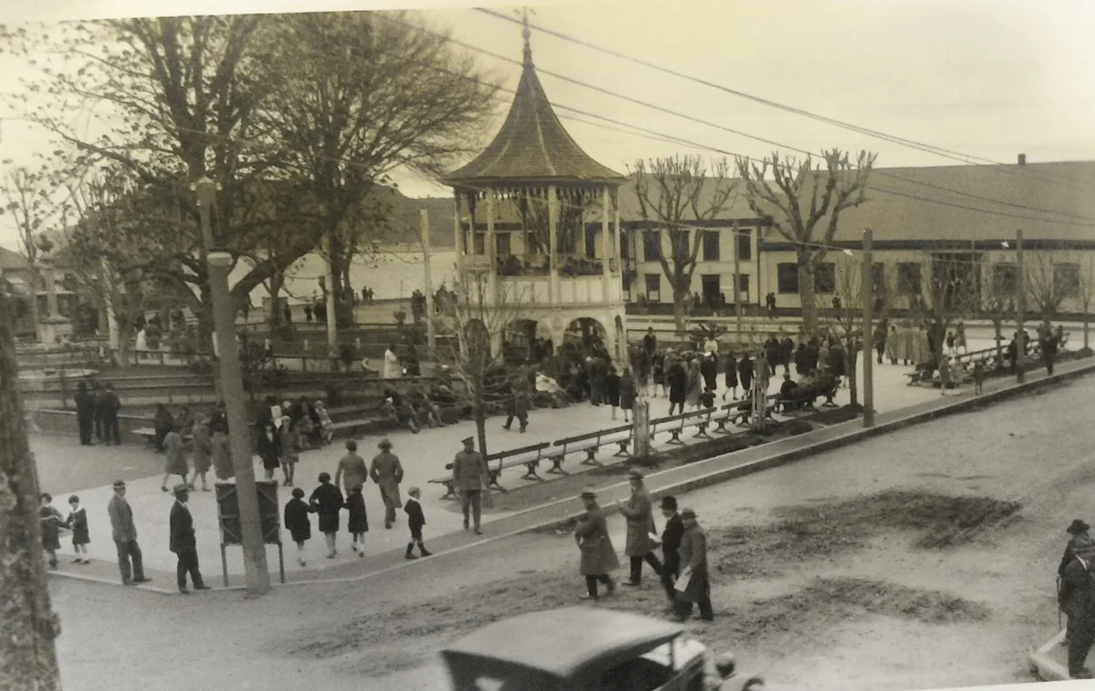 Plaza de Puerto Montt en 1918 — Plaza de Armas de Puerto Montt — 1918 | Chile de Ayer