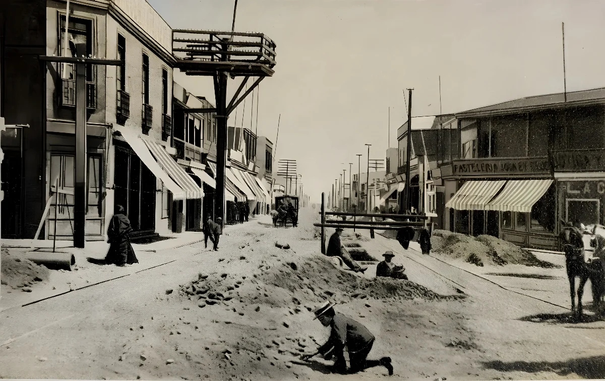 Antofagasta, calle Angamos. Circa. 1910 — Calle Angamos — 1910 | Chile de Ayer