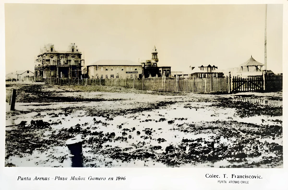 Plaza Muñoz Gamero de Punta Arenas en 1896 — Plaza Muñoz Gamero — 1896 | Chile de Ayer