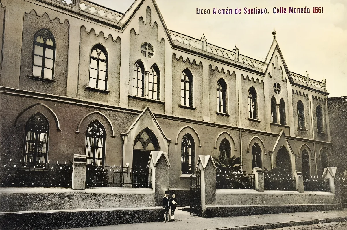 Liceo Alemán de Santiago circa. 1930 — Liceo Alemán de Santiago — 1917 | Chile de Ayer