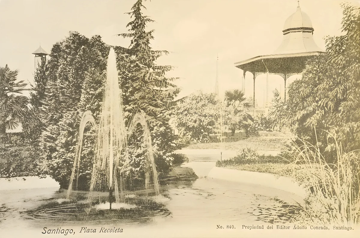 Plaza Recoleta de Santiago circa. 1910 — Plaza Recoleta — 1910 | Chile de Ayer