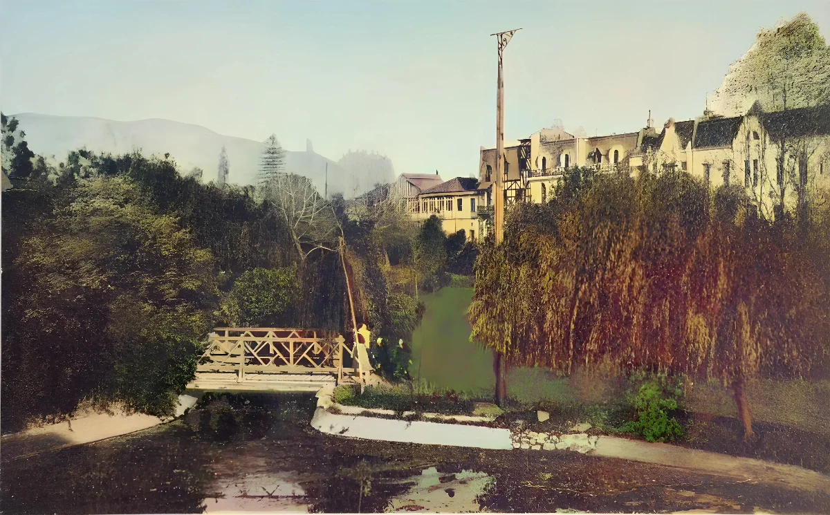 Laguna de Parque Forestal circa. 1915 — Laguna del Parque Forestal — 1915 | Chile de Ayer