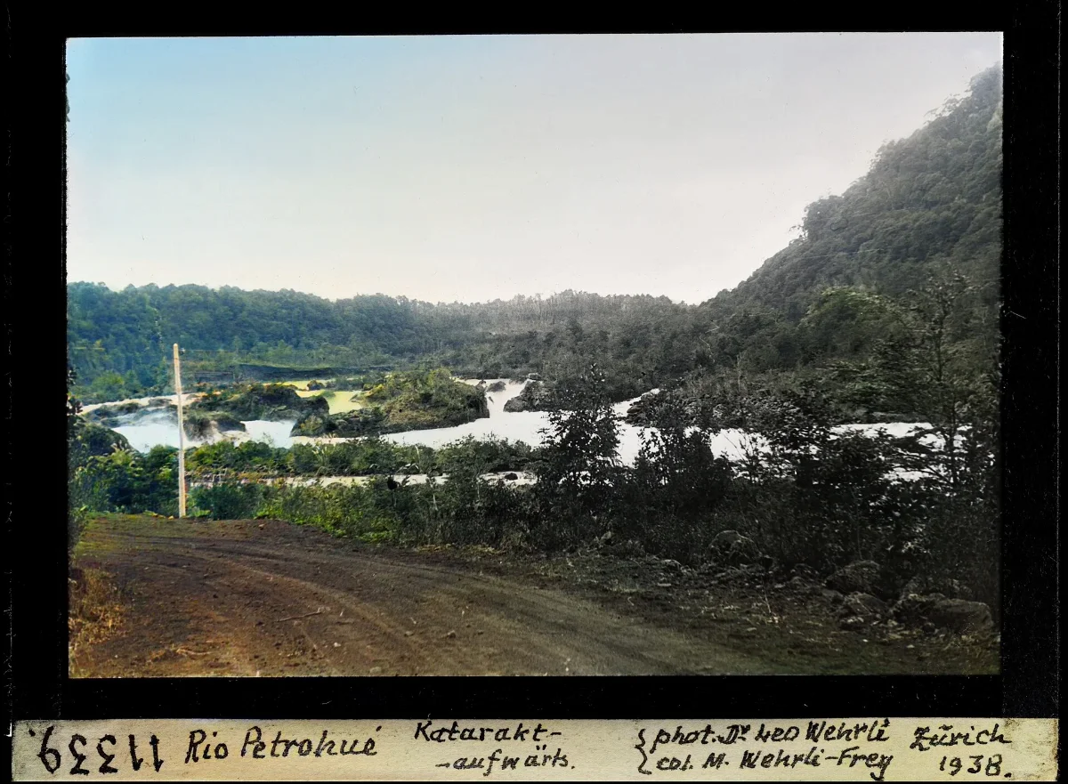Rio Petrohué , Katarakt aufwärts — 1938 | Chile de Ayer