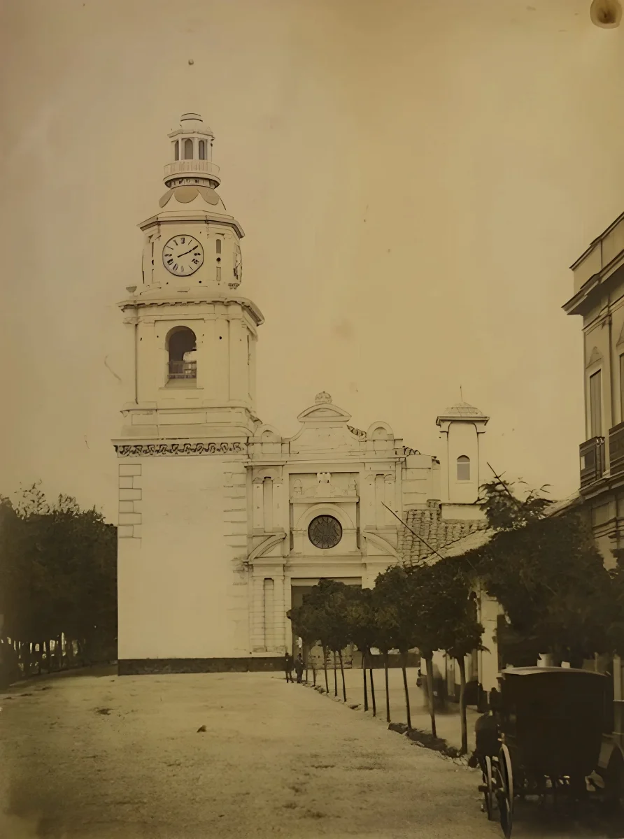 Santiago, Iglesia de San Francisco en 1890 — 1890 | Chile de Ayer