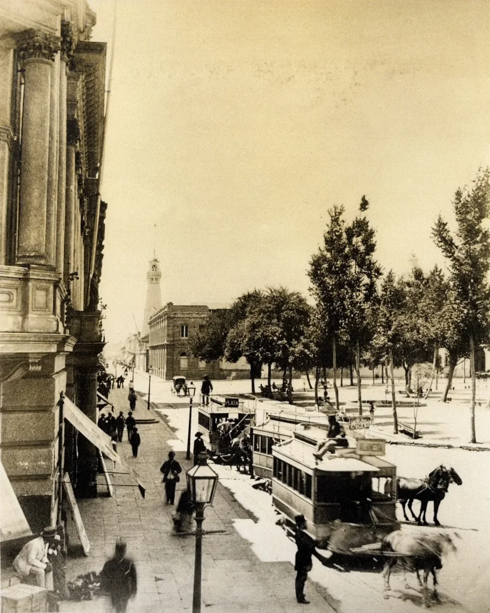 Plaza de Armas de Santiago ca. 1890 — Plaza de Armas de Santiago — 1890 | Chile de Ayer