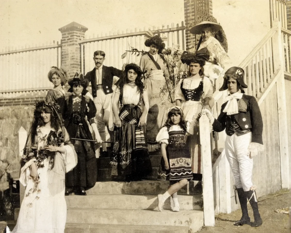Carnaval de Zapallar en 1907 — 1907 | Chile de Ayer