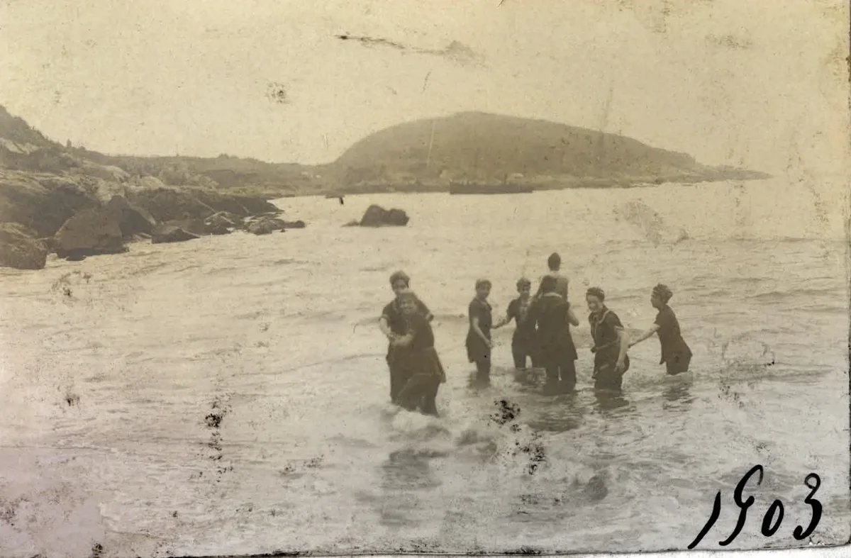 Playa de Zapallar en 1903 — Playa de Zapallar — 1903 | Chile de Ayer
