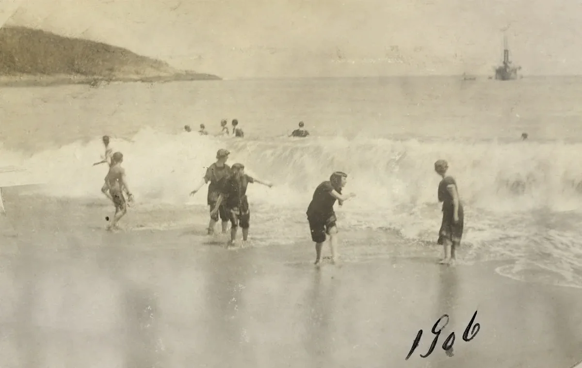 Playa de Zapallar en 1906 — Playa de Zapallar — 1906 | Chile de Ayer