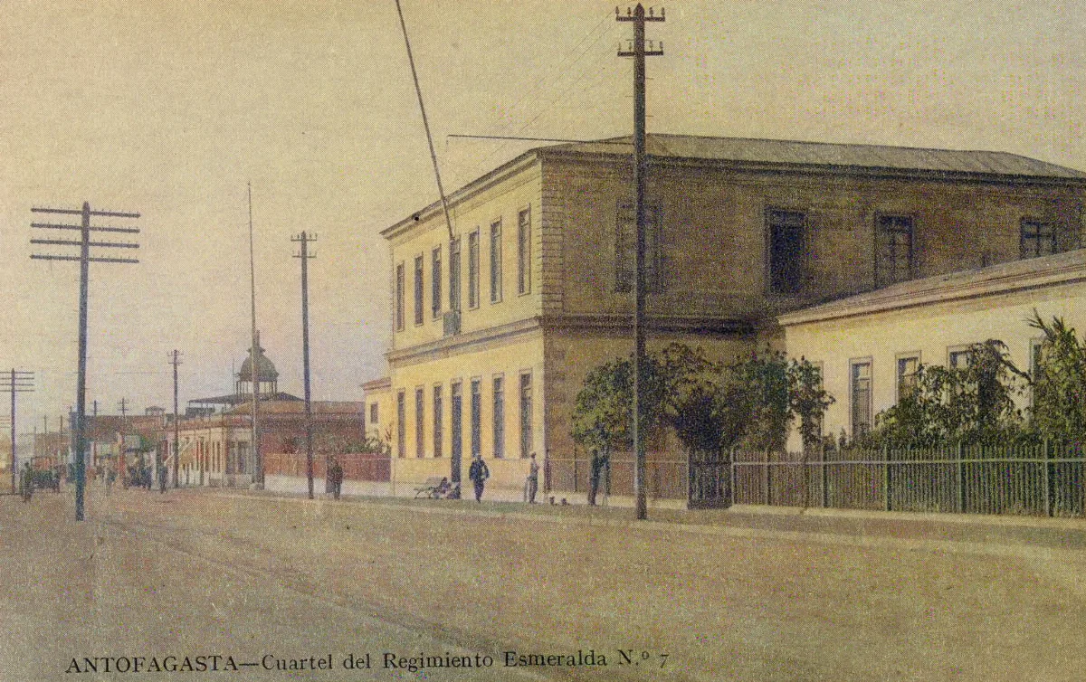 Cuartel Regimiento Esmeralda ca. 1920 — 1920 | Chile de Ayer