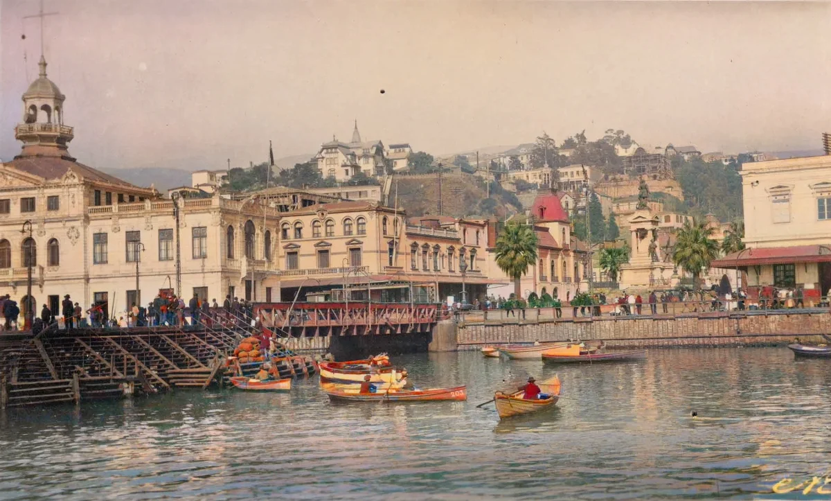 Muelle de pasajeros de Valparaíso en 1910 — 1910 | Chile de Ayer