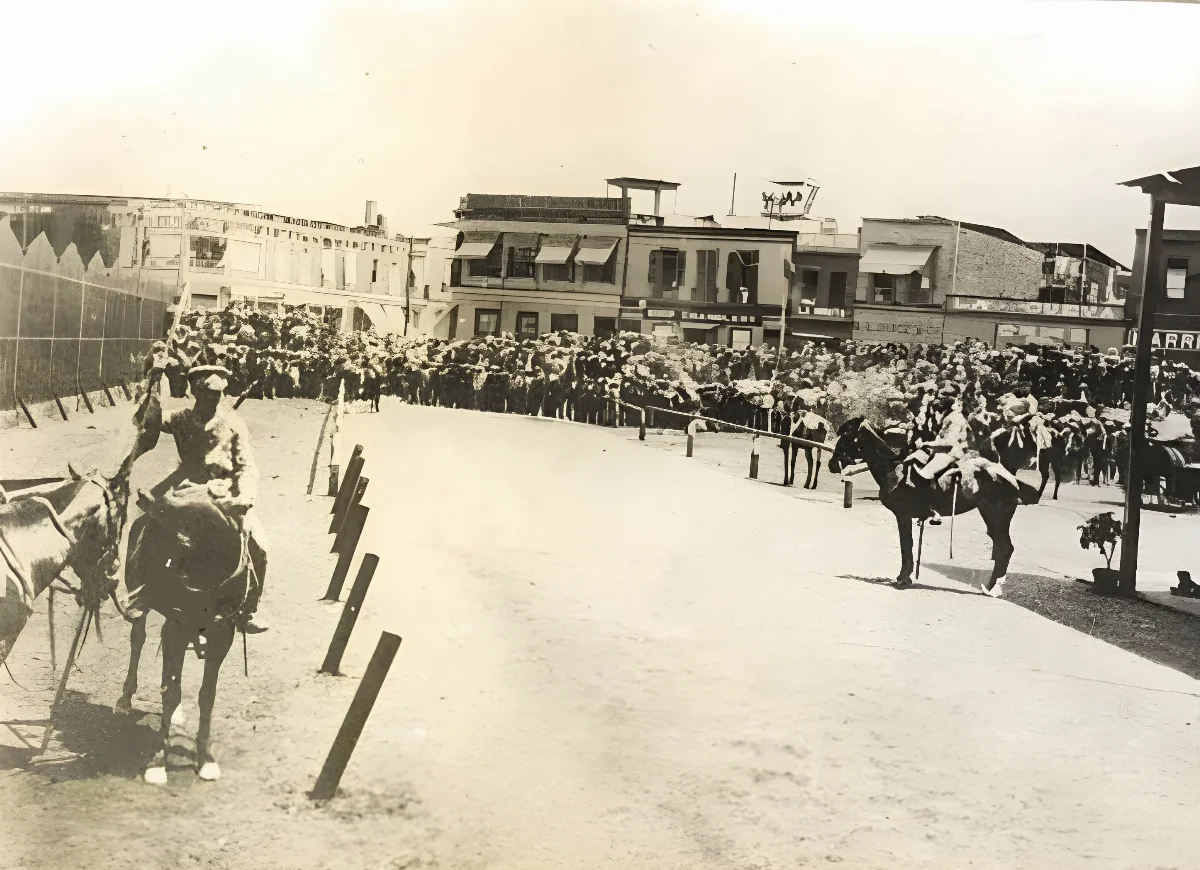 Regimiento Esmeralda en la represión de la huelga de Iquique (1907) — 1907 | Chile de Ayer