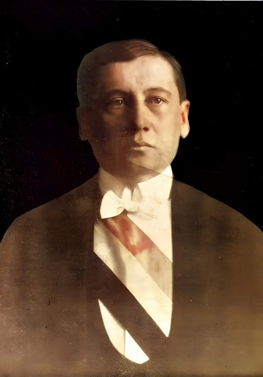 S.E Don Arturo Alessandri - Pdte. de Chile 1920-1925 (recorte) — 1920 | Chile de Ayer