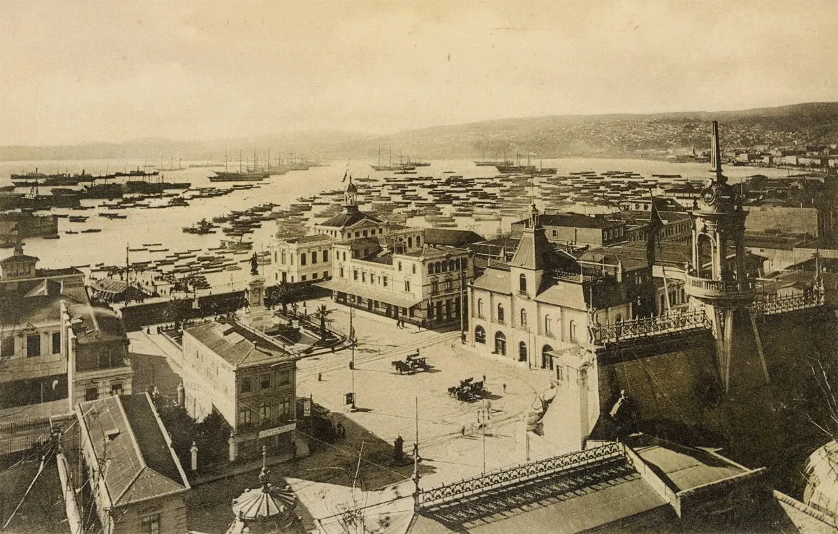 Plaza Sotomayor de Valparaíso en 1913 — 1913 | Chile de Ayer
