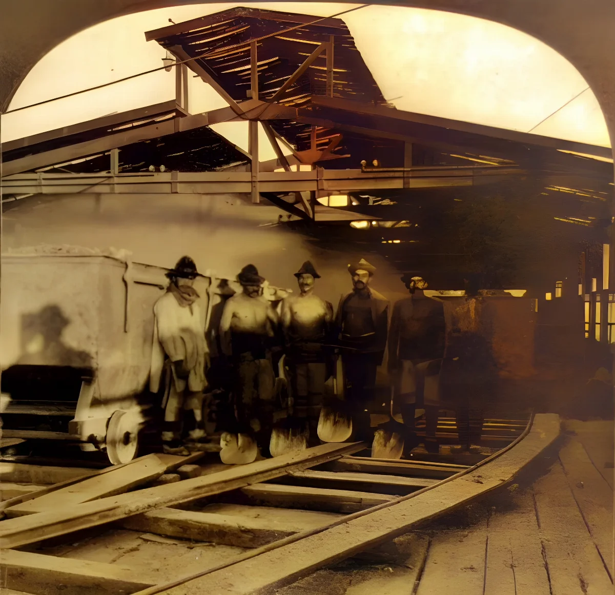Trabajadores Salitreras(2) — 1918 | Chile de Ayer