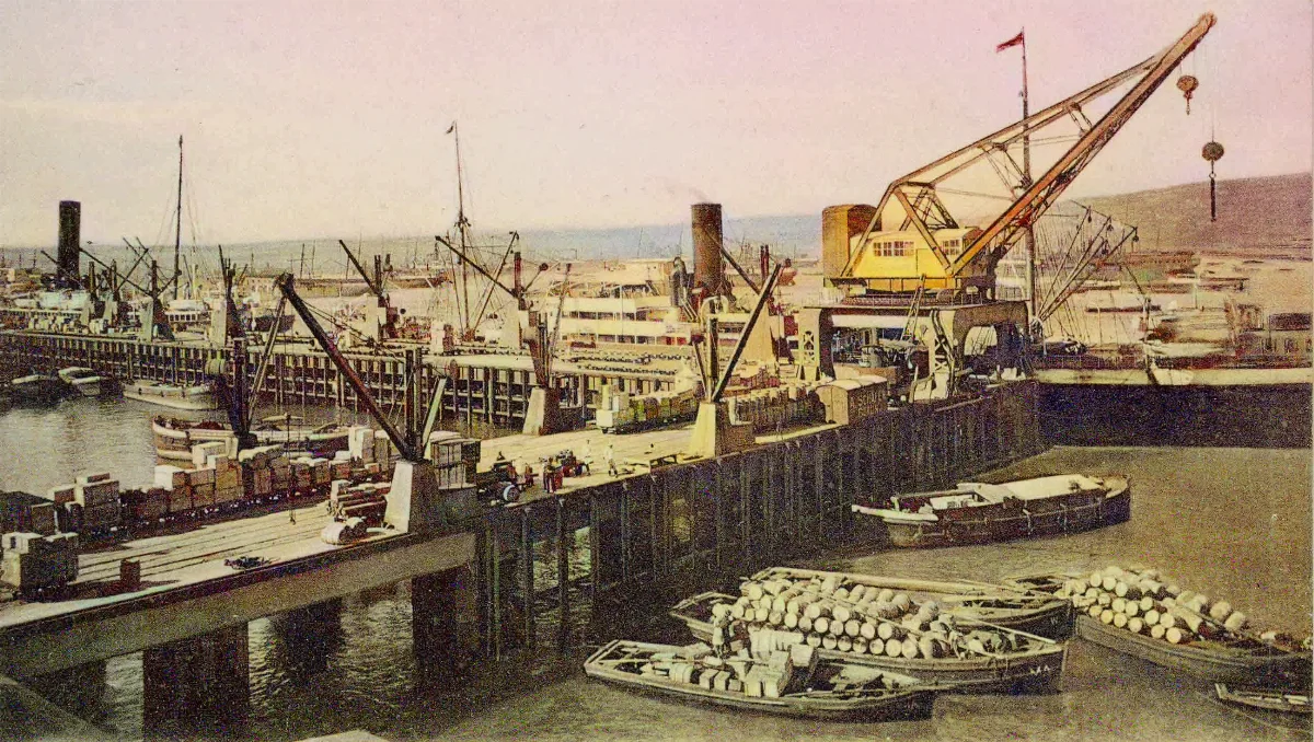 Muelle fiscal de Valparaíso en 1912 — 1912 | Chile de Ayer
