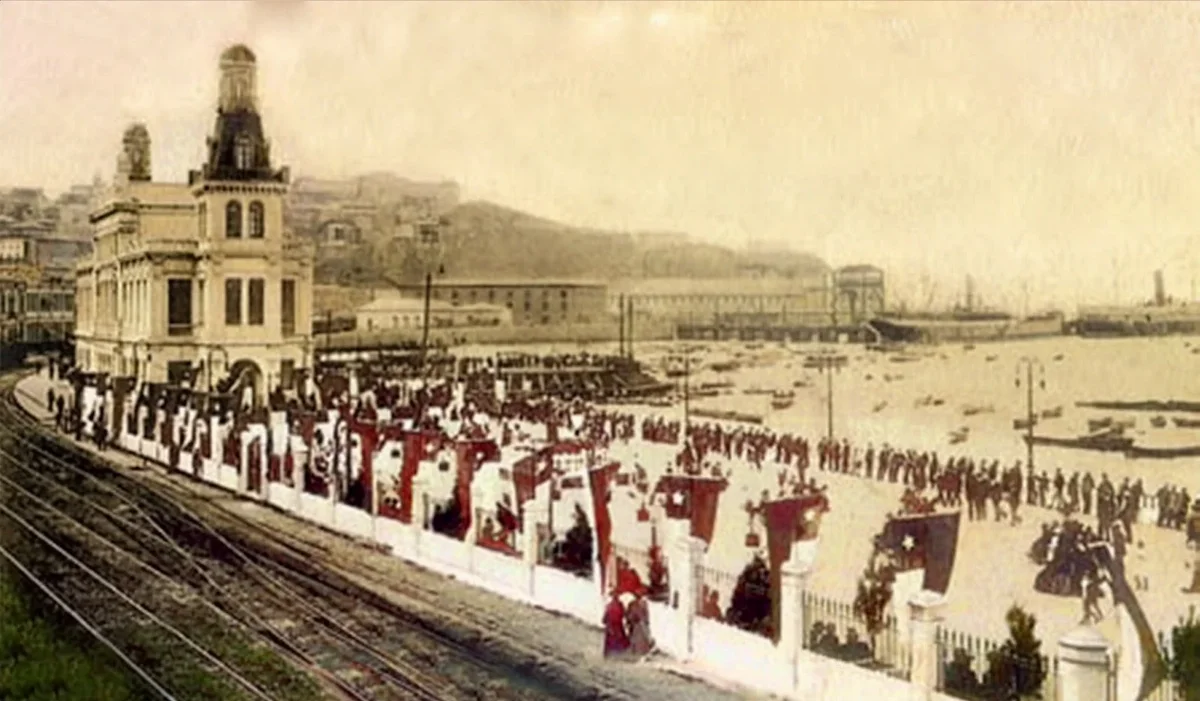 Inauguración malecón, 1895 — Municipalidad de Valparaíso — 1895 | Chile de Ayer