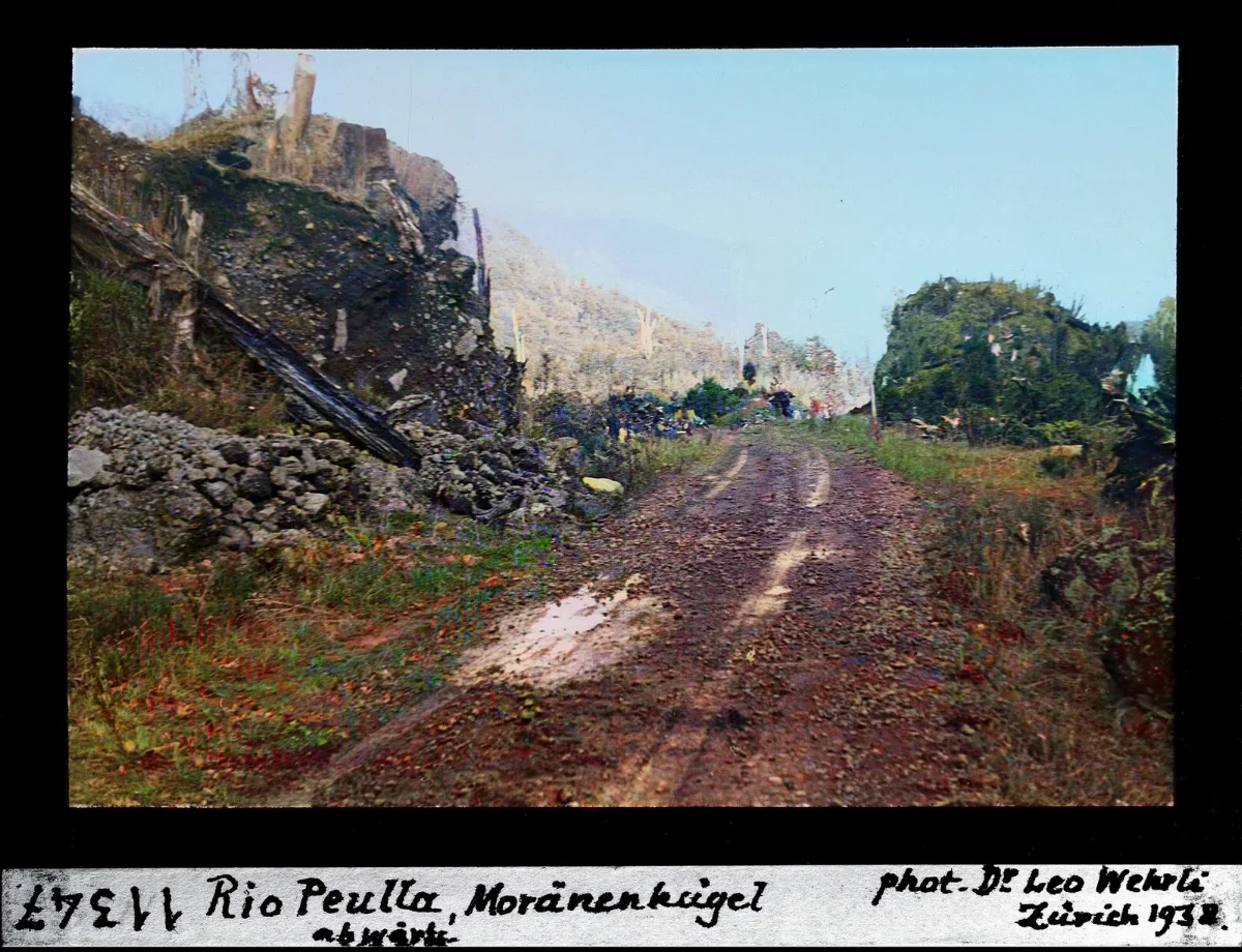 Río Peulla, colinas de morrena aguas abajo — aprox. 1938–1940 | Chile de Ayer