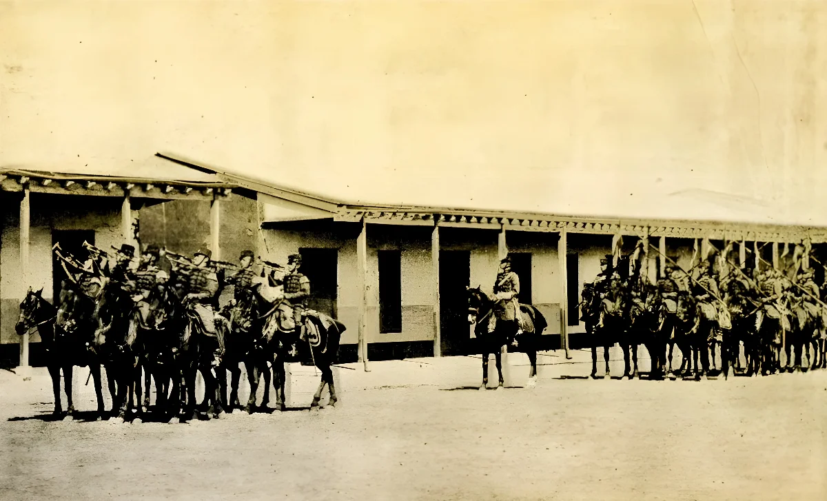 Caballeria - Desfile de Dragones 1903 — 1903 | Chile de Ayer