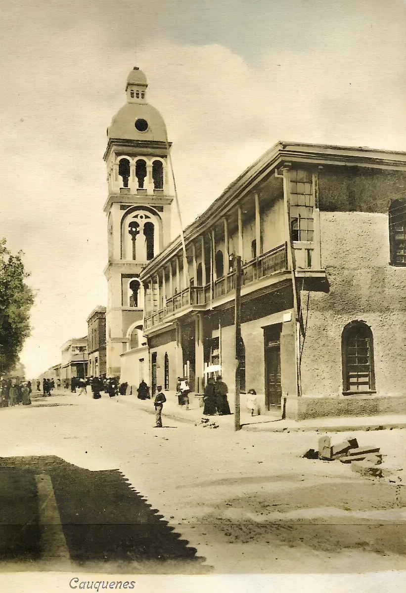 Calle Catedral,Cauquenes en 1914 — Iglesia de San Pedro de Cauquenes — 1914 | Chile de Ayer