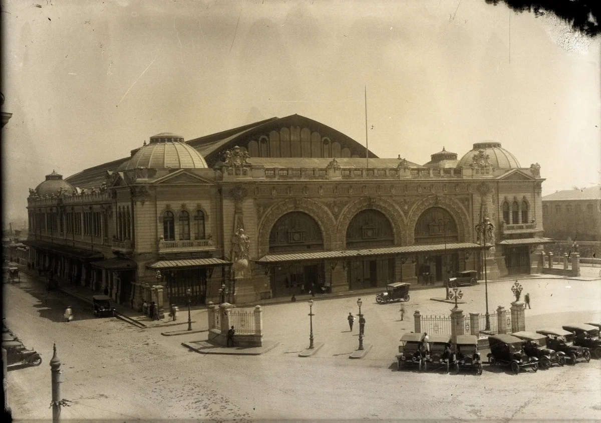Vista frontal a Estación Mapocho — Estación Mapocho — 1912 | Chile de Ayer