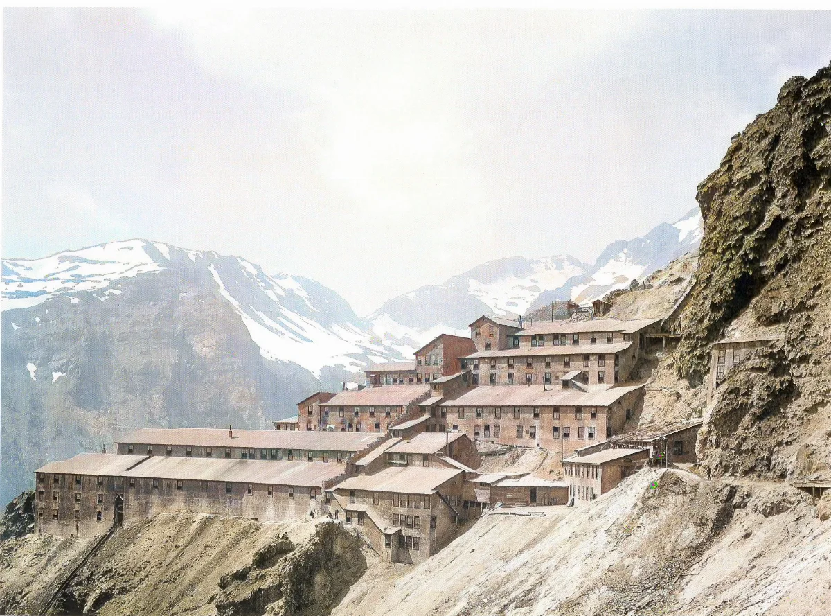 Campamento minero El Teniente, Sewell, 1920 — Sewell — 1920 | Chile de Ayer