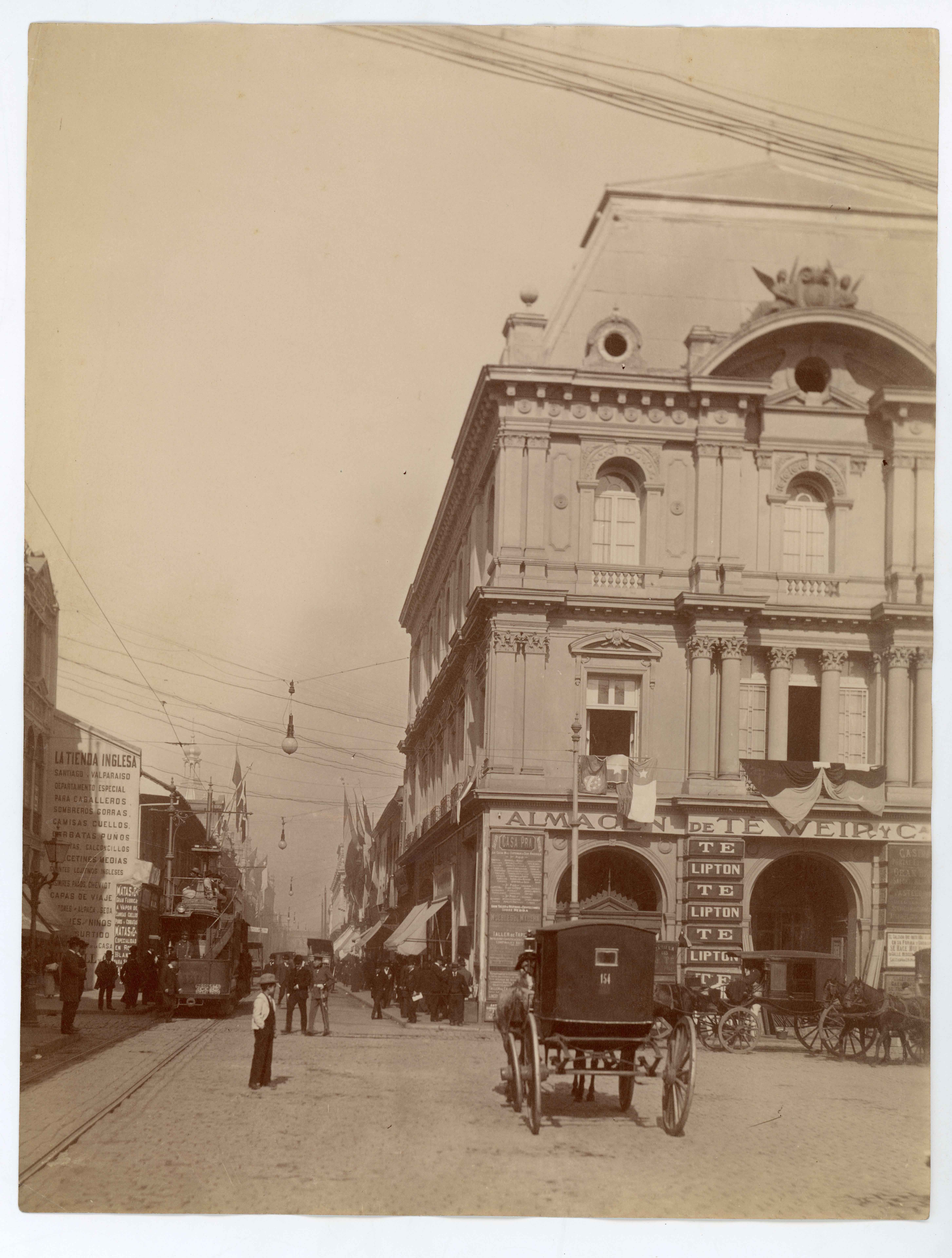 Calle Estado y Merced, Plaza de Armas de Santiago, ca. 1904 — Plaza de Armas de Santiago — 1904 | Chile de Ayer