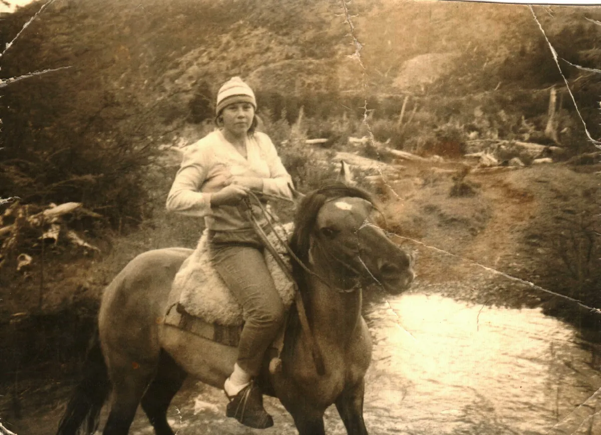 hija de Don Baucha — Lago Vargas — 1979 | Chile de Ayer