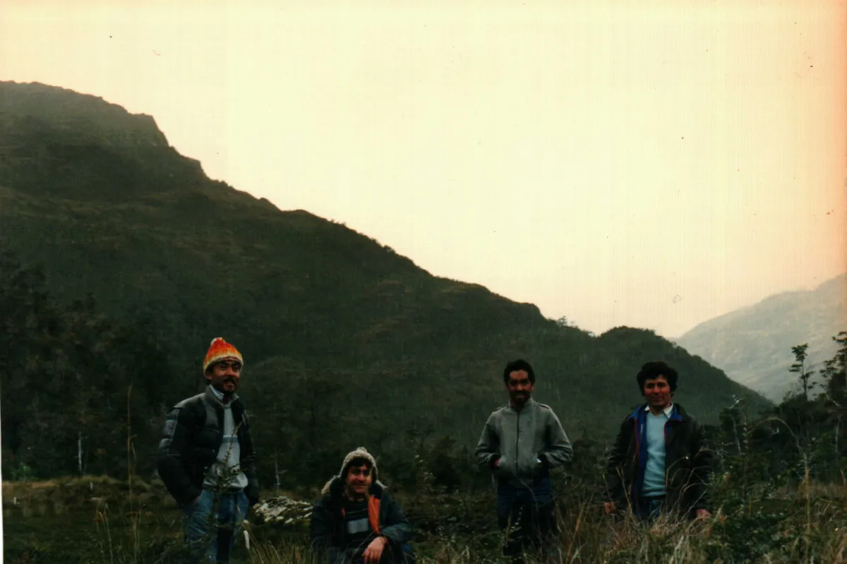 viaje a puerto yungay — Puerto Yungay — 1985 | Chile de Ayer