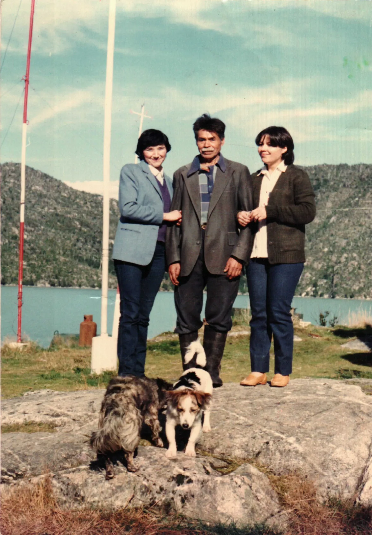 Reconocimiento — Caleta Tortel — 1983 | Chile de Ayer