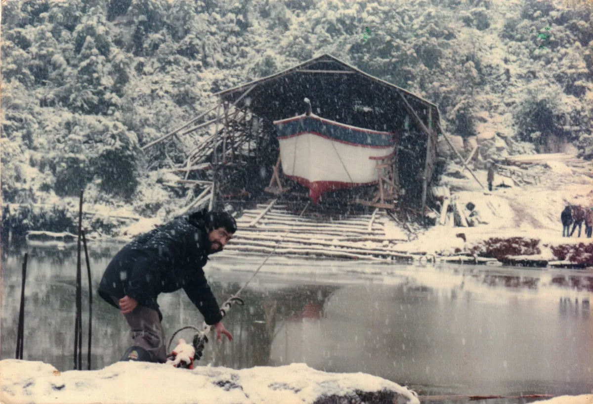 Geronimo Tropa — Caleta Tortel — aprox. 1983 | Chile de Ayer