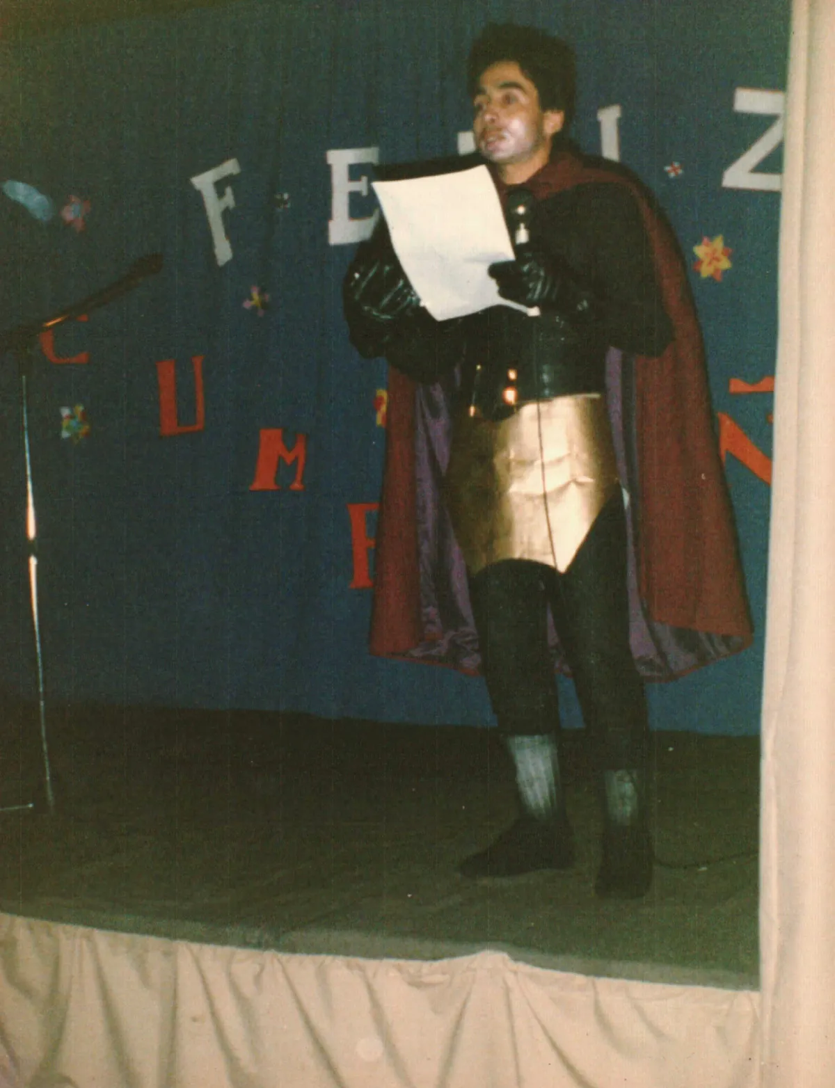 acto aniversario de la escuela — Caleta Tortel — 1988 | Chile de Ayer