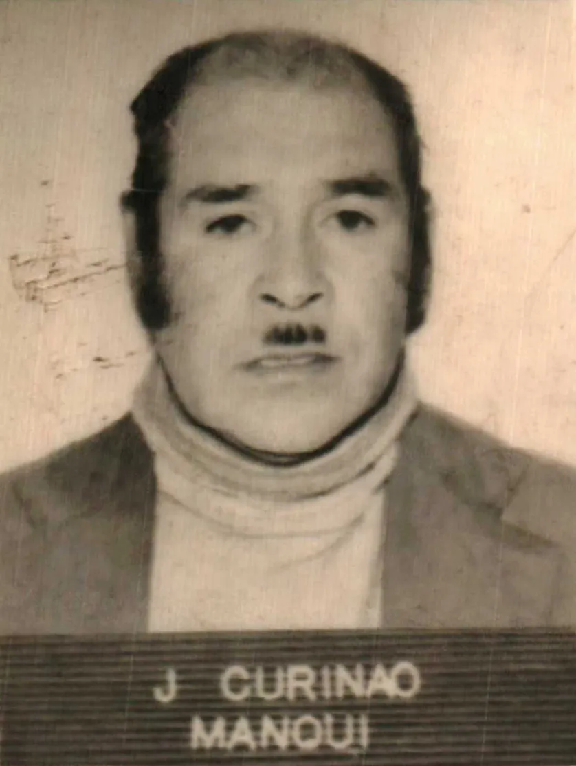 Retrato de Carnet — Caleta Tortel — aprox. 1981 | Chile de Ayer