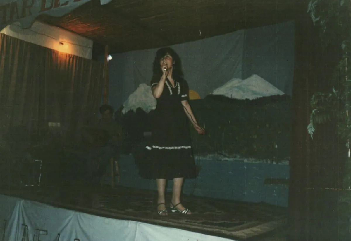 escuela — Caleta Tortel — 1987 | Chile de Ayer