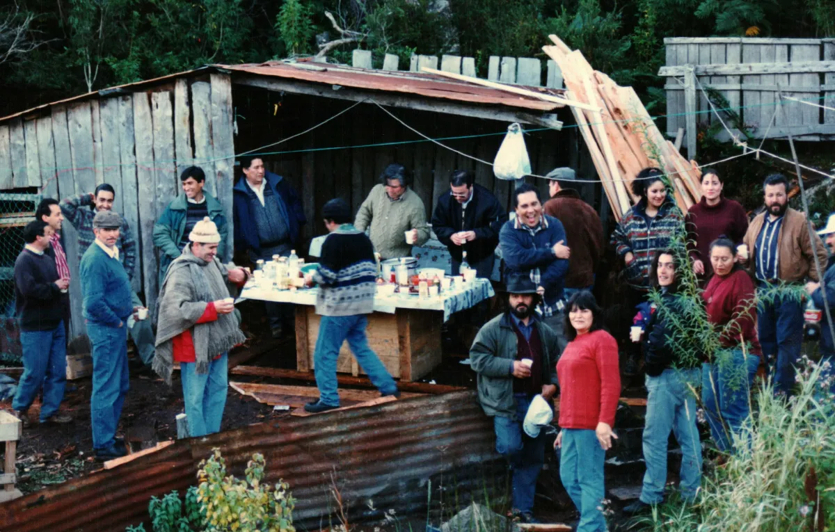 Celebracion Tortel, primer periodo alcalde Jose Miguel Vera — Caleta Tortel — aprox. 1996 | Chile de Ayer