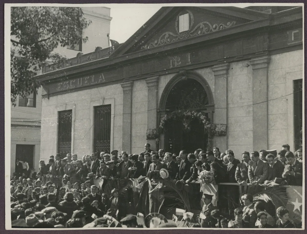 Visita del presidente a la escuela Nº1 — 1939 | Chile de Ayer