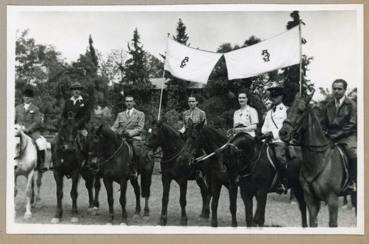 Cabalata presidencial en acto conmemorativo del Día de la Raza — 1939 | Chile de Ayer