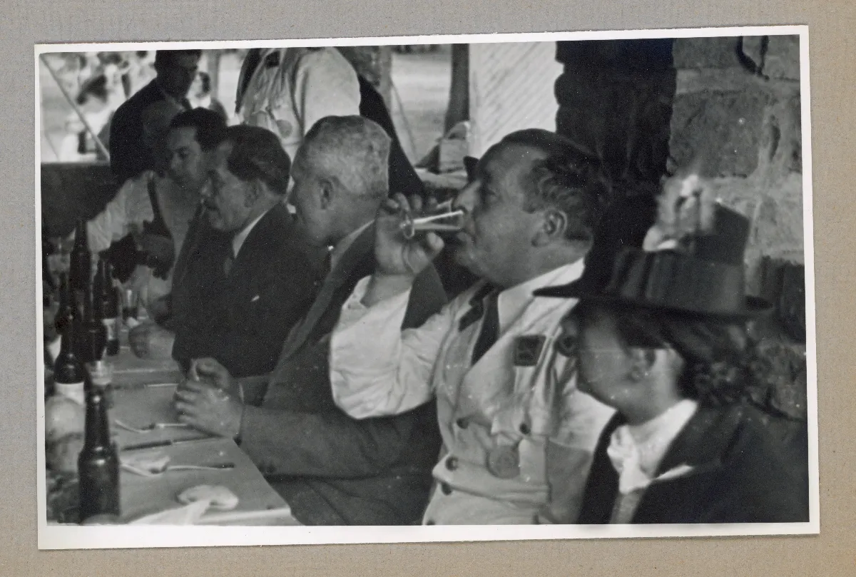 Presidente Pedro Aguirre Cerda en actividad de conmemoración del Día de la Raza — 1939 | Chile de Ayer