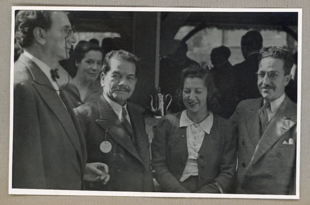 Presidente Pedro Aguirre Cerda en acto conmemorativo del Día de la Raza — 1939 | Chile de Ayer